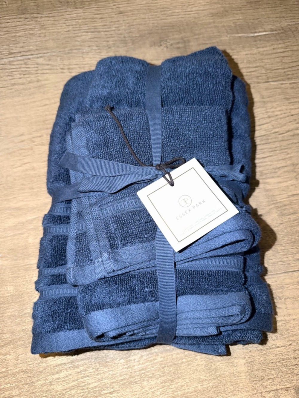 ESSEX PARK 4 Piece Towel Set Dark Blue BRAND NEW Cotton - Picture 5 of 7